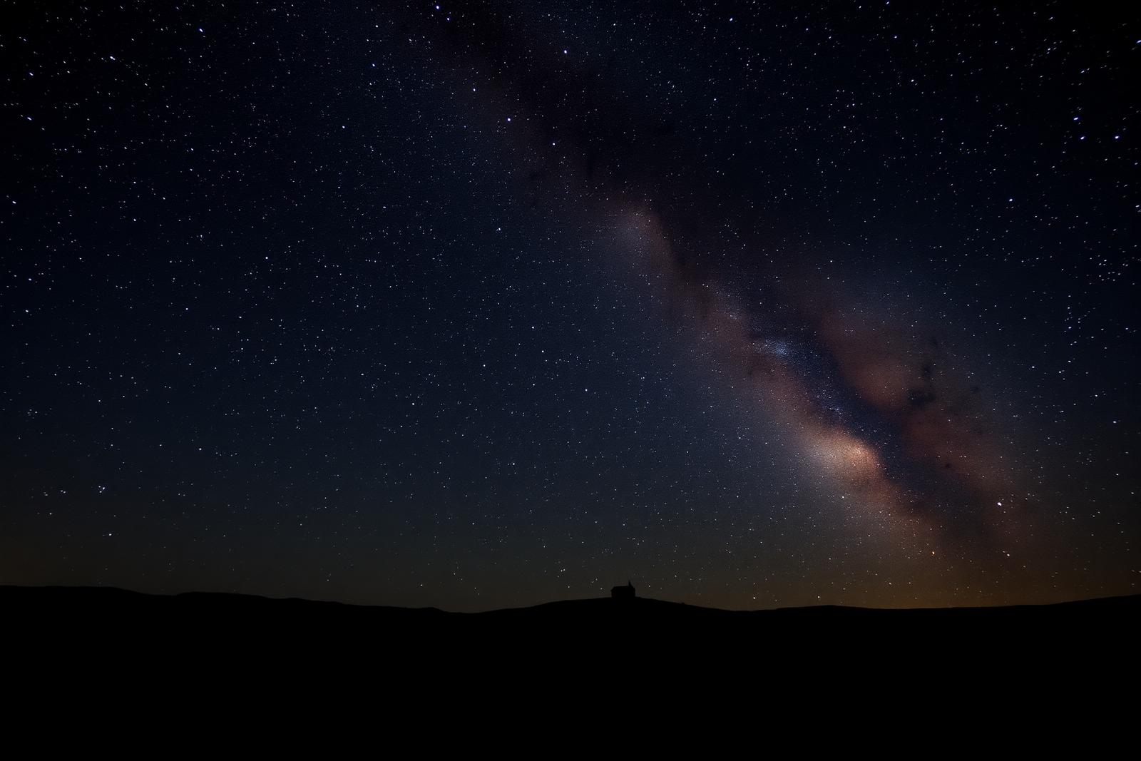 Cielo estrellado con la Vía Láctea